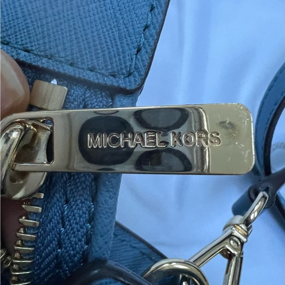 BRAND NEW! MICHAEL KORS Stud Crossbody Bag - Picture 8 of 8